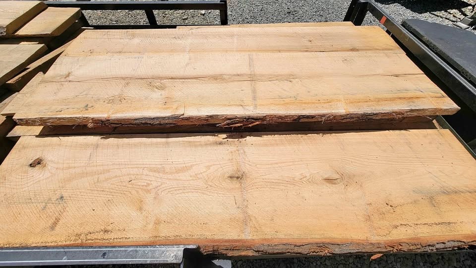Live edge Red Oak  2.5" thick vacuum kiln dried slabs - Image 1