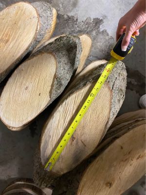 Oval wood slabs for center pieces