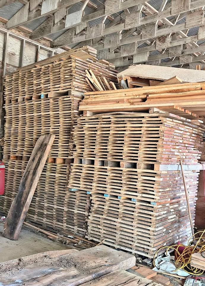 Rough Sawn White Oak Lumber - Image 1