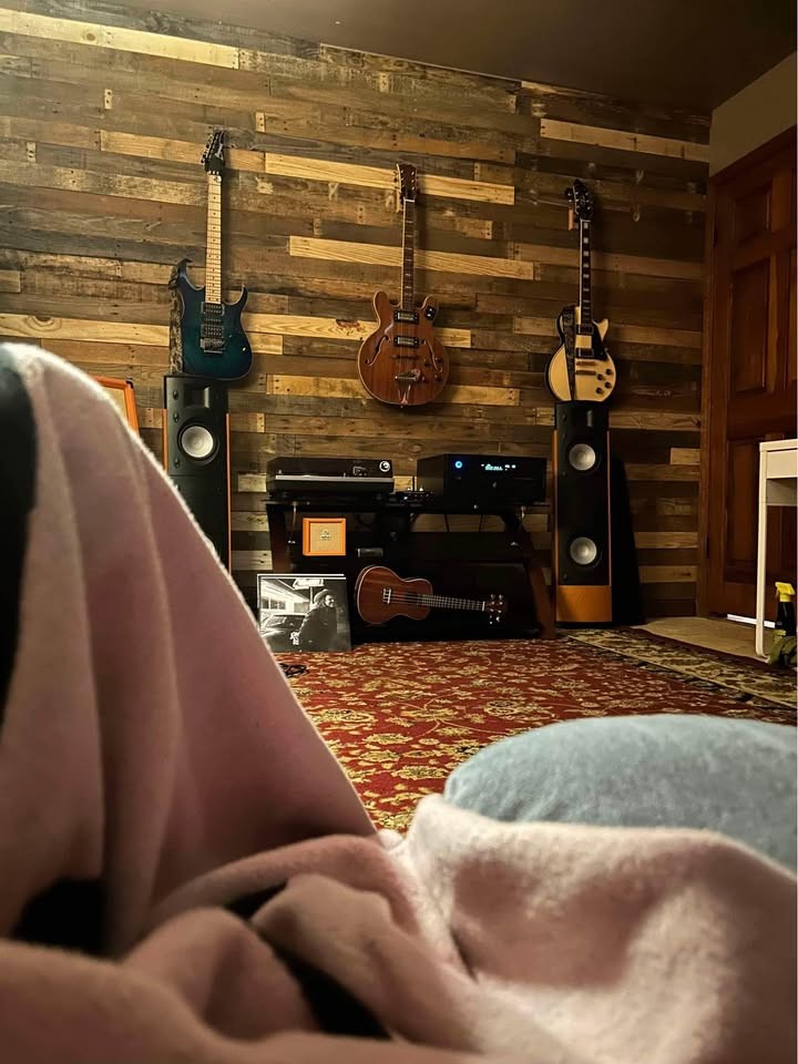 Reclaimed Pallet Boards $16 per bundle - Image 5