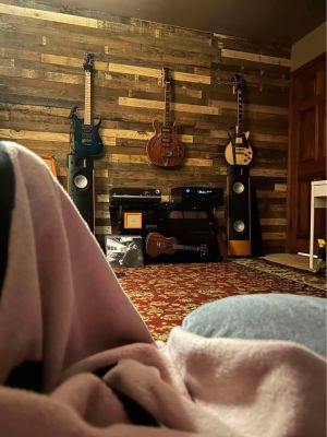 Reclaimed Pallet Boards $16 per bundle