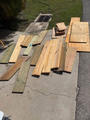 Assorted Lumber and Plywood Scraps