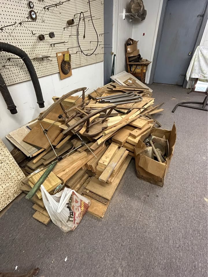 Large Lot of Reclaimed Wood and Scrap Lumber - Image 5