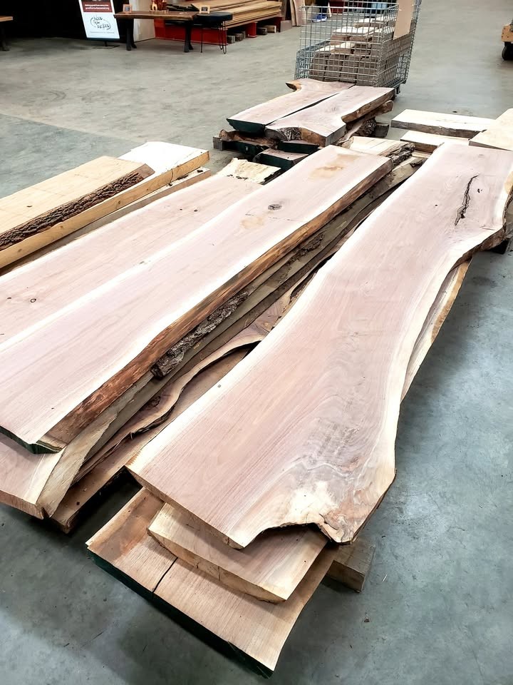 walnut lumber locally reclaimed kiln dried and sterilized - Image 3