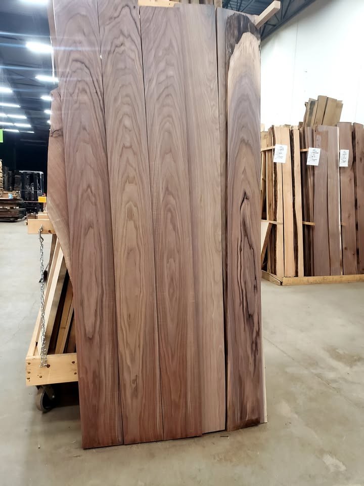 walnut lumber locally reclaimed kiln dried and sterilized - Image 5