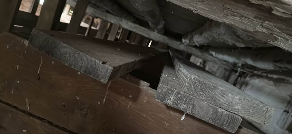 old lumber & other wood - Image 8