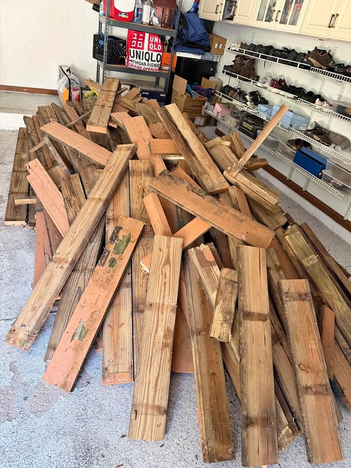 Reclaimed Wood Planks Bulk Lot
