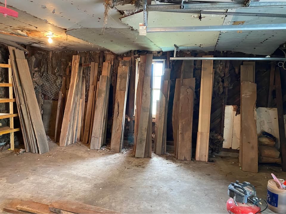 Assorted Hardwood Lumber and Live Edge Slabs - 600 board feet - Image 2