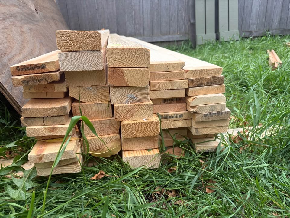 Lumber 2x4x8 and 1x4x8 - Image 3