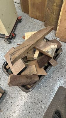 WALNUT / EXOTIC HARDWOOD OFFCUTS