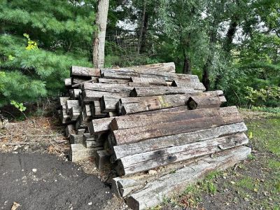 Reclaimed Wood Railroad Ties