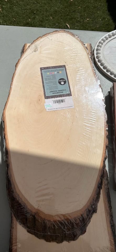 Walnut Hollow Basswood Country Rounds and Plank Craft Wood Lot - Image 3