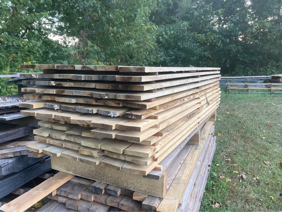 Rough Cut Lumber 1x4s, 1x6s, 8-12’ lengths (Yellow Pine & Poplar) - Image 2