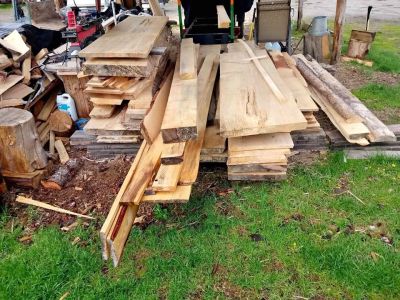 Mobile Custom Saw Milling, also having a lumber sale for the package price Or Per Slab!
