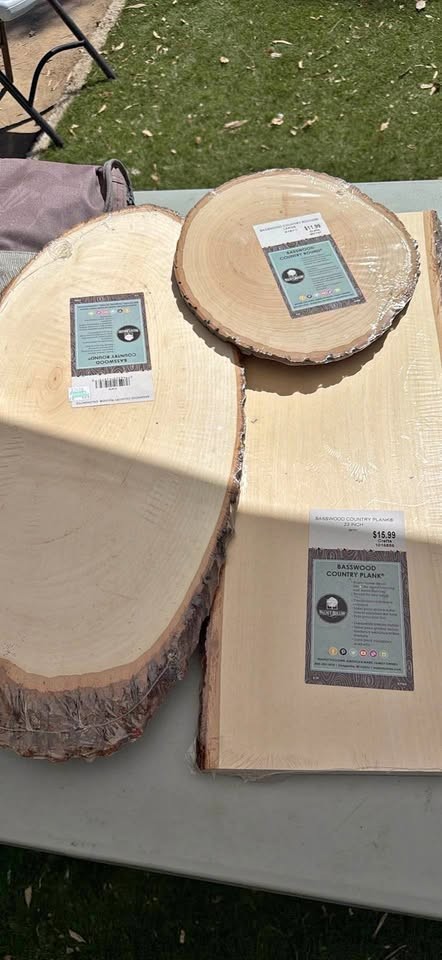 Walnut Hollow Basswood Country Rounds and Plank Craft Wood Lot - Image 1