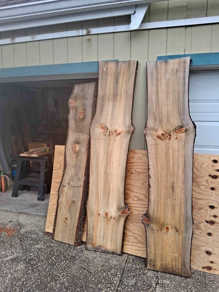 3 pine live edge slabs 18"×89 $50 for all 3 - Image 1