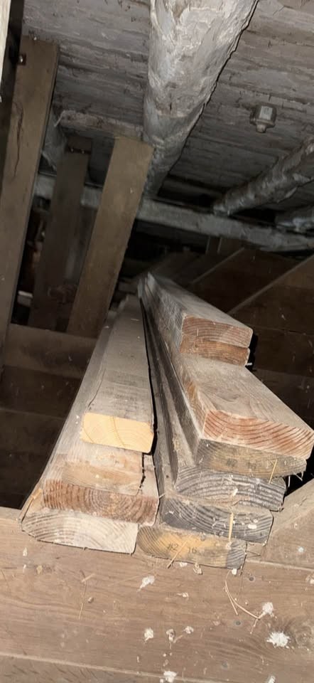 old lumber & other wood - Image 7