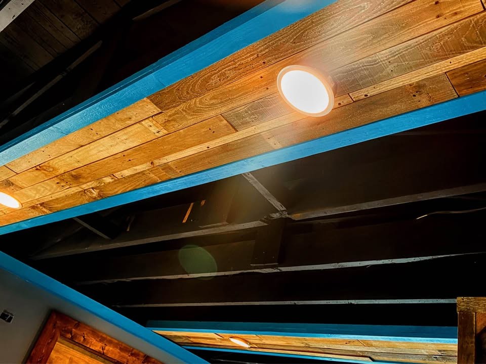 Reclaimed Pallet Boards $16 per bundle - Image 8