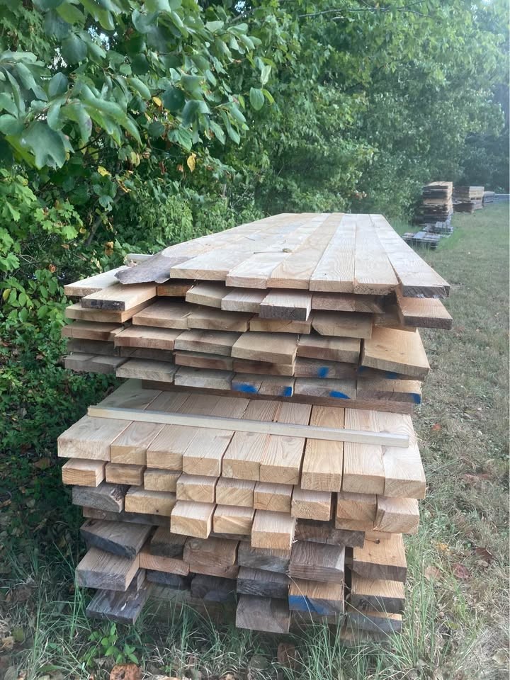 Rough Cut Lumber 1x4s, 1x6s, 8-12’ lengths (Yellow Pine & Poplar) - Image 3