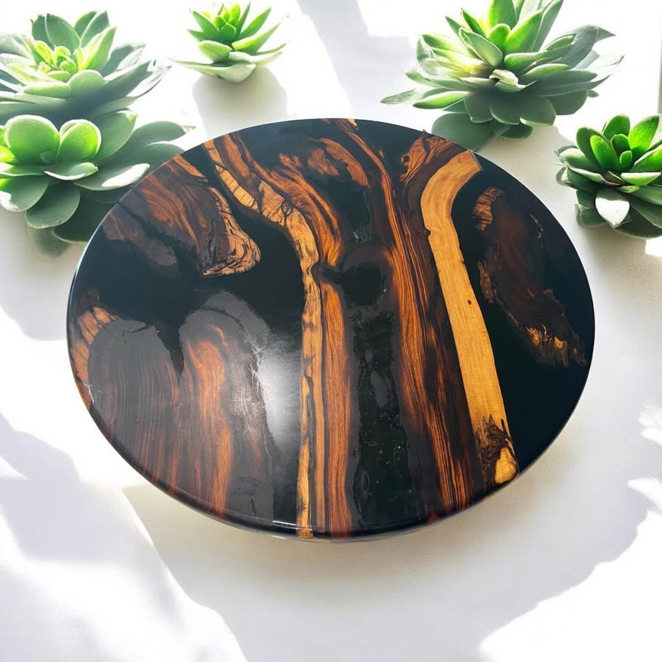 Live edge wood for charcuterie or cutting boards - Image 2