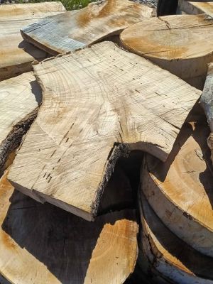 Trailer full of Sycamore sun dried slabs&rounds