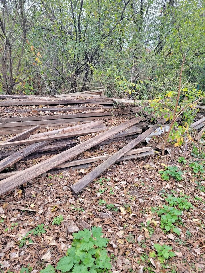 Reclaimed Wood Planks and Beams - Image 1