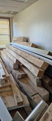 Various types and sizes of wood
Live edge
8x8
12x12
250 yr old wood
Pine
1-1.5" thick upto 12" wide