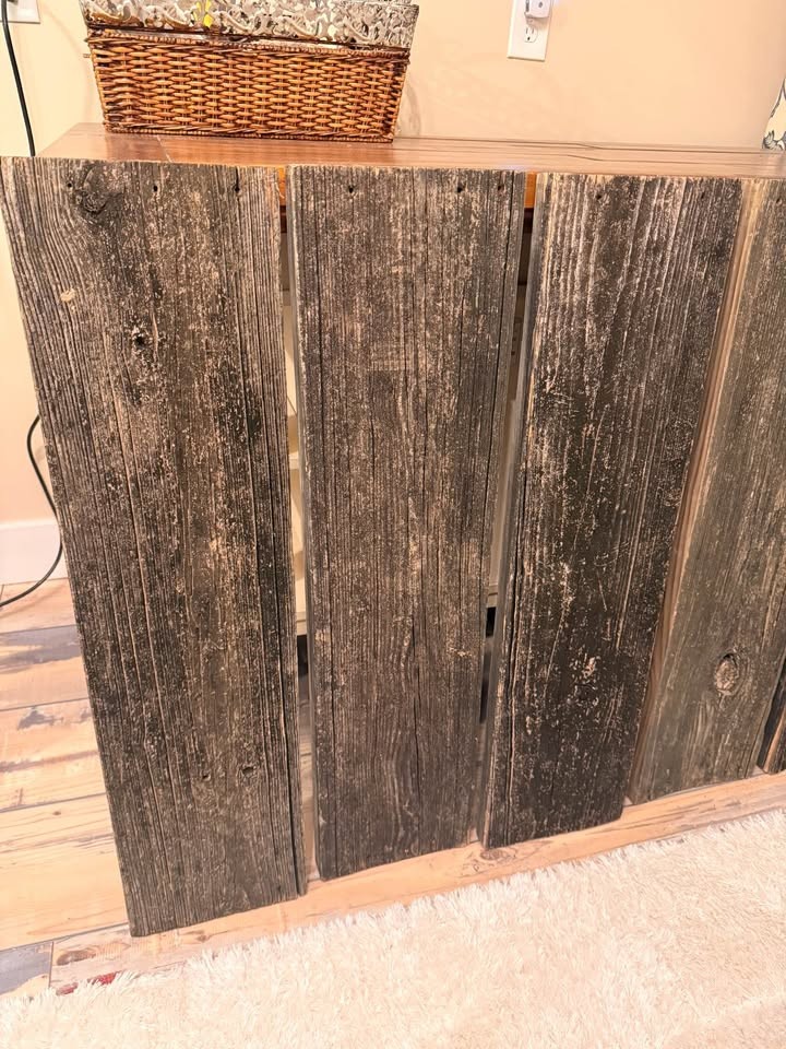 Six Rough Cut Pine Weathered Grey Wood Boards - Image 3