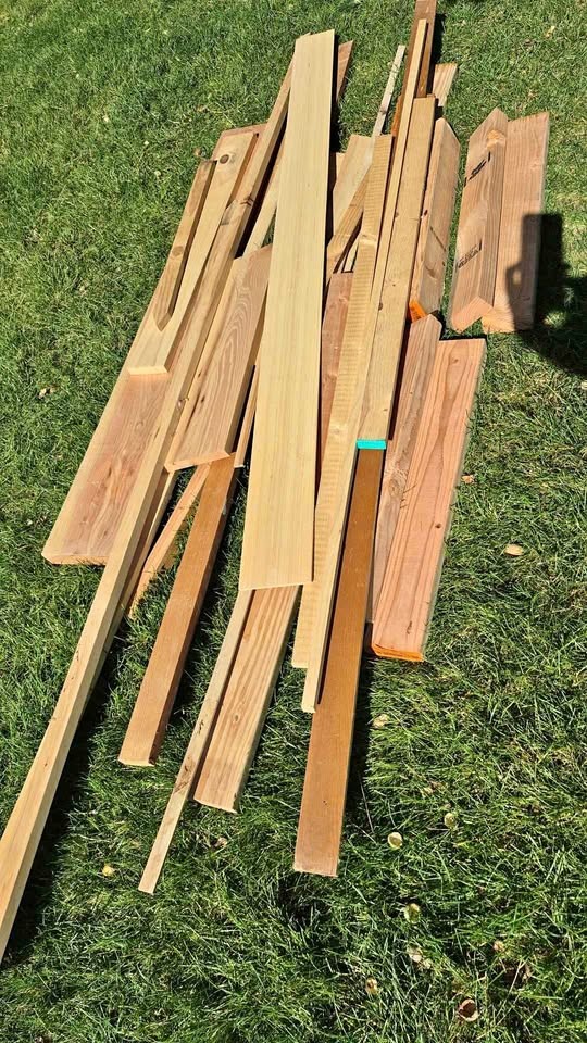 Misc lumber - Image 1