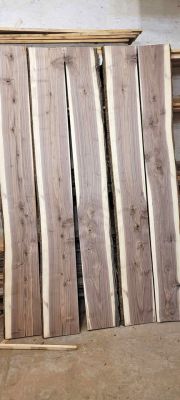 Walnut live edge 1 side