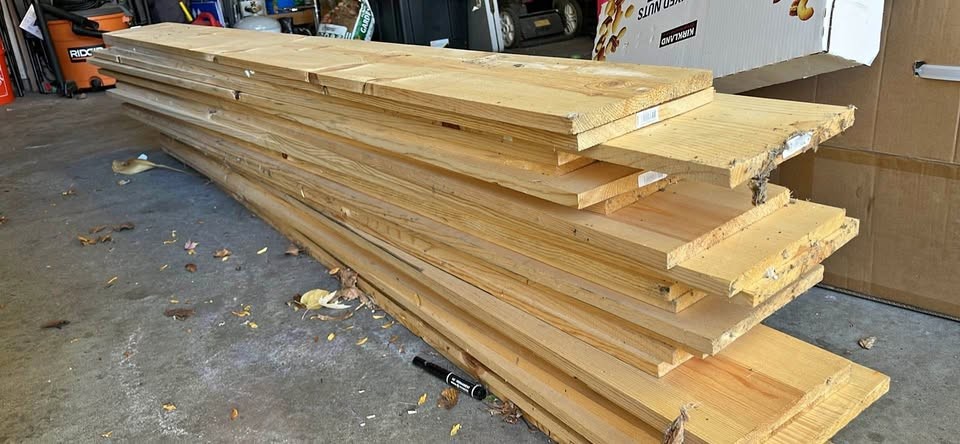 24 Boise Gold 1x10-8' Pine Lumber Boards - Image 1