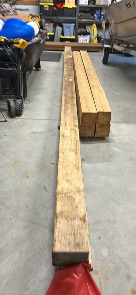 Cedar post - Image 1