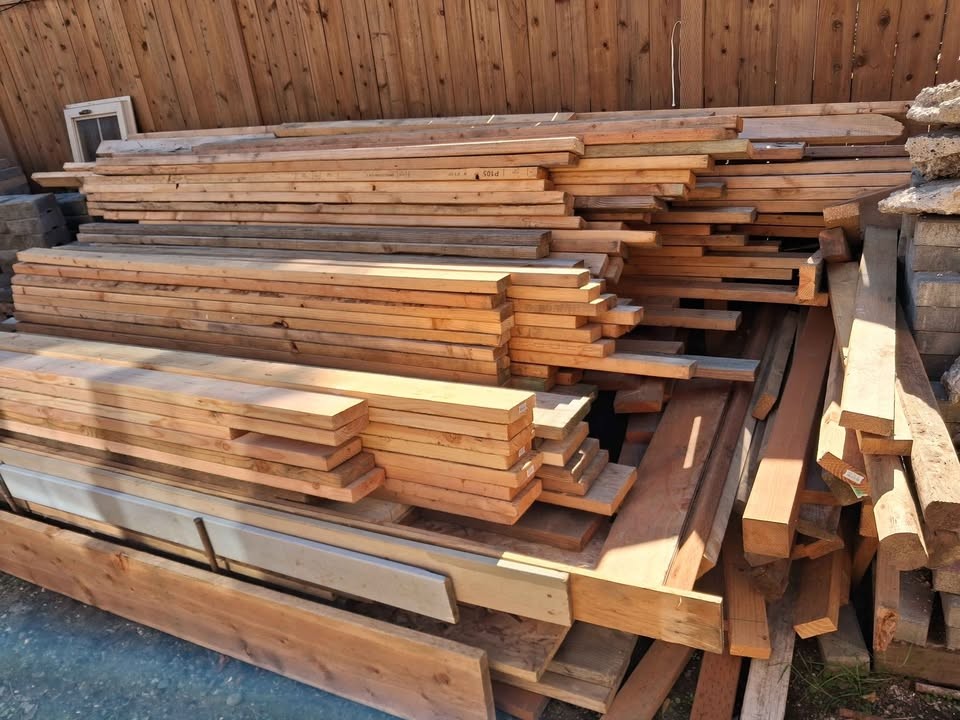 2x4 lumber several lengths 8-20' - Image 4