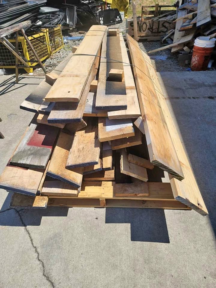 Wood planks - Image 1