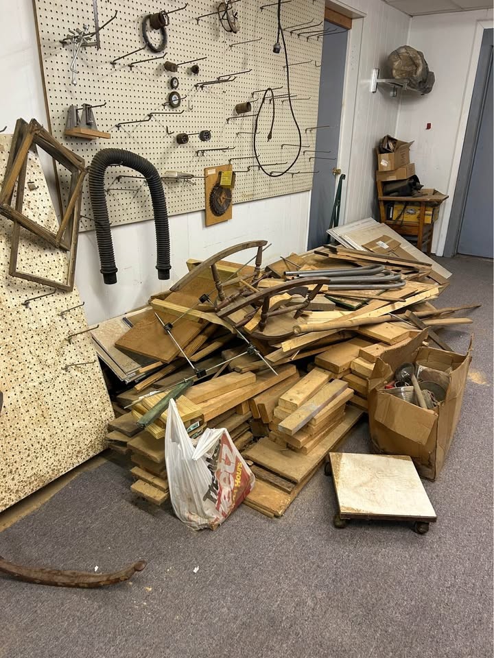Large Lot of Reclaimed Wood and Scrap Lumber - Image 4