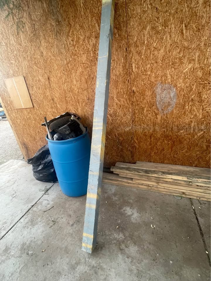 Reclaimed Wood Beams - Image 9