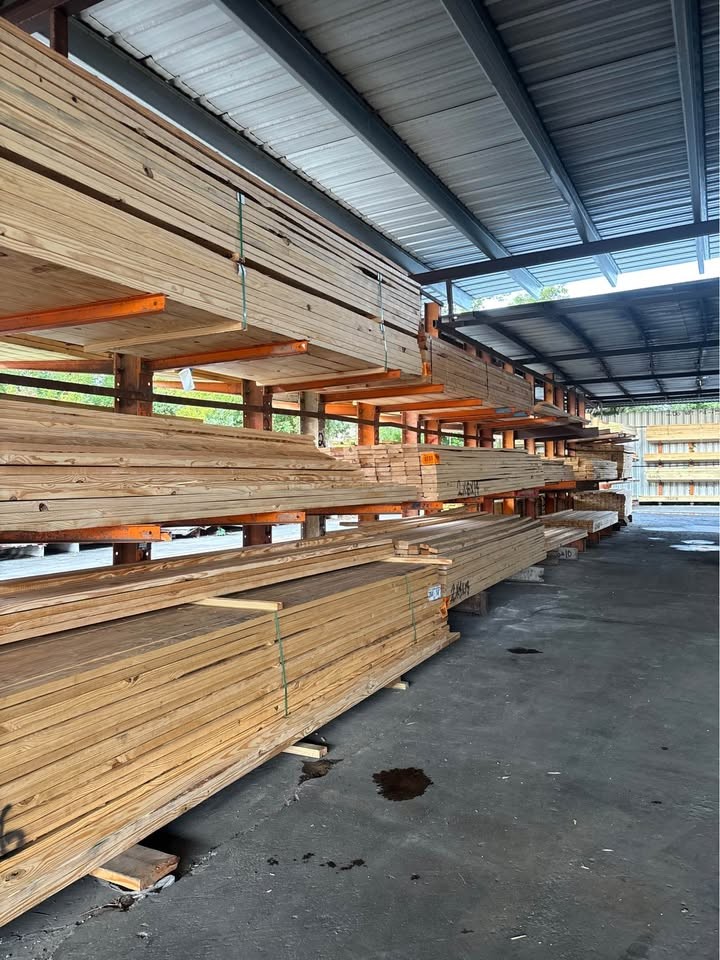 ????1 YELLOW PINE LUMBER - Image 3