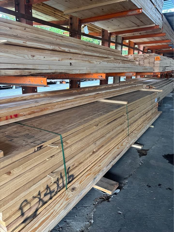 ????1 YELLOW PINE LUMBER - Image 2