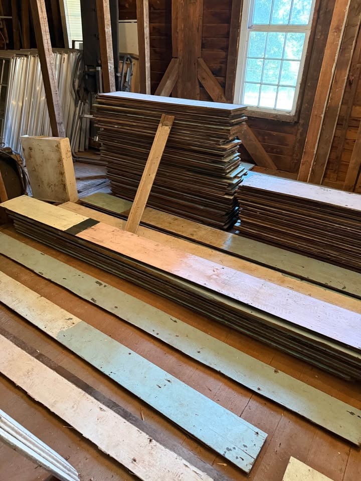 Hart pine wood from 1820’s house - Image 3