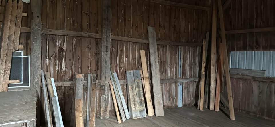 old lumber & other wood - Image 3