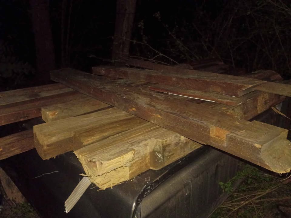 Beautiful reclaimed lumber - Image 7