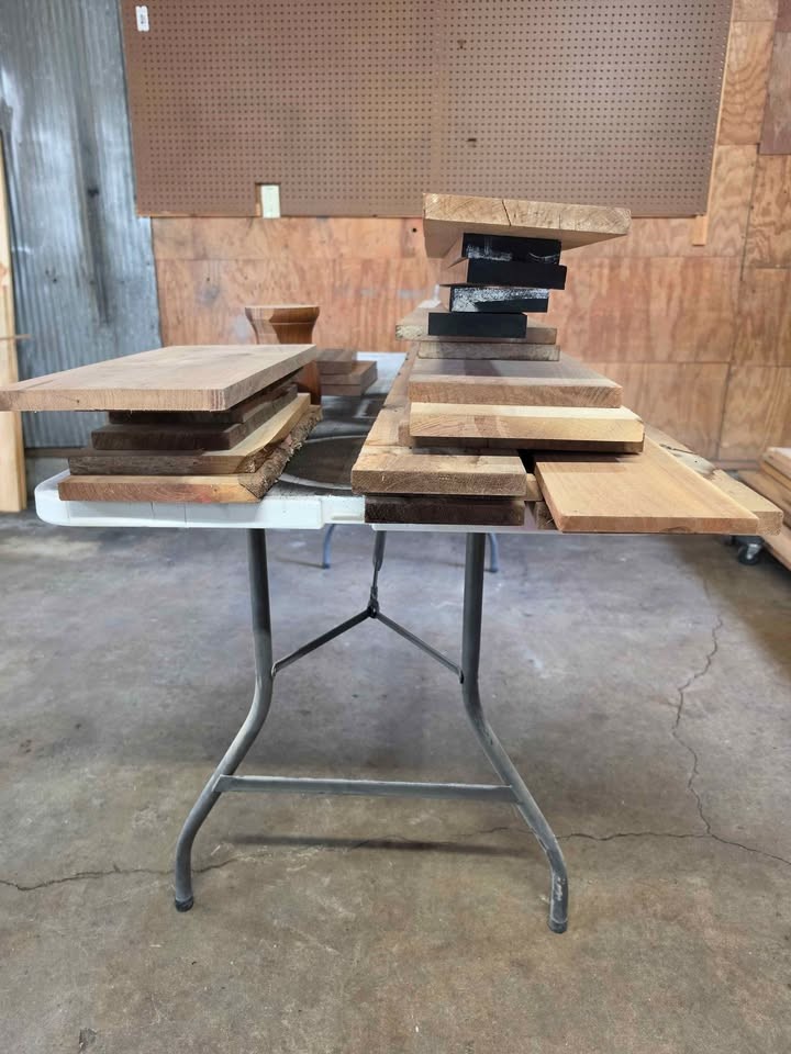 Walnut boards - various sizes and quality ~80 feet - Image 2