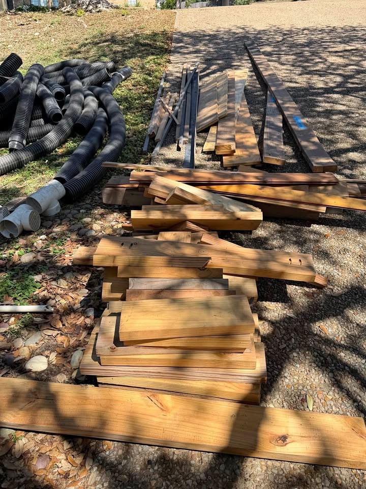 Miscellaneous wood pieces, pine, cypress, cedar - Image 1