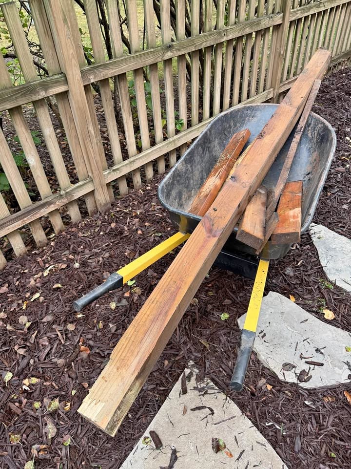 7 ft cedar 4x4