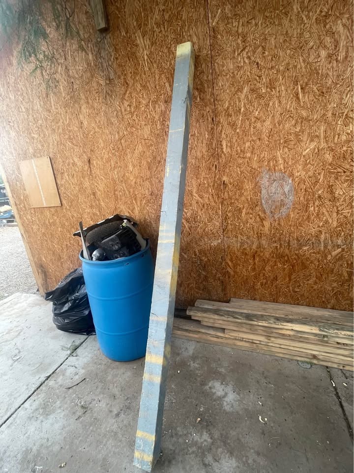 Reclaimed Wood Beams - Image 8