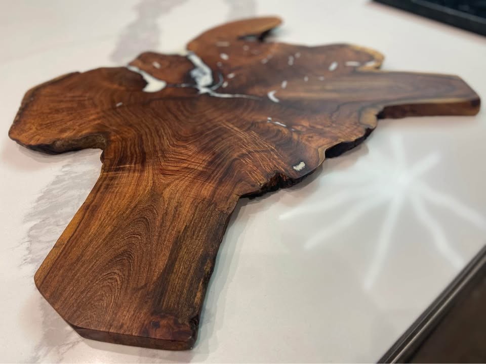 Live edge wood for charcuterie or cutting boards - Image 8