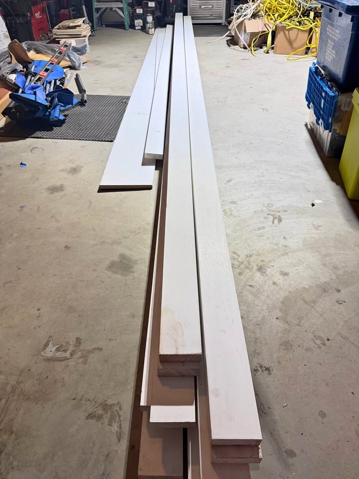 5/4in x 4 in x 16ft Primed pine boards - Image 1