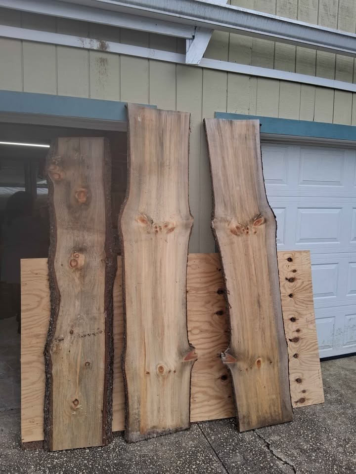 3 pine live edge slabs 18"×89 $50 for all 3 - Image 2