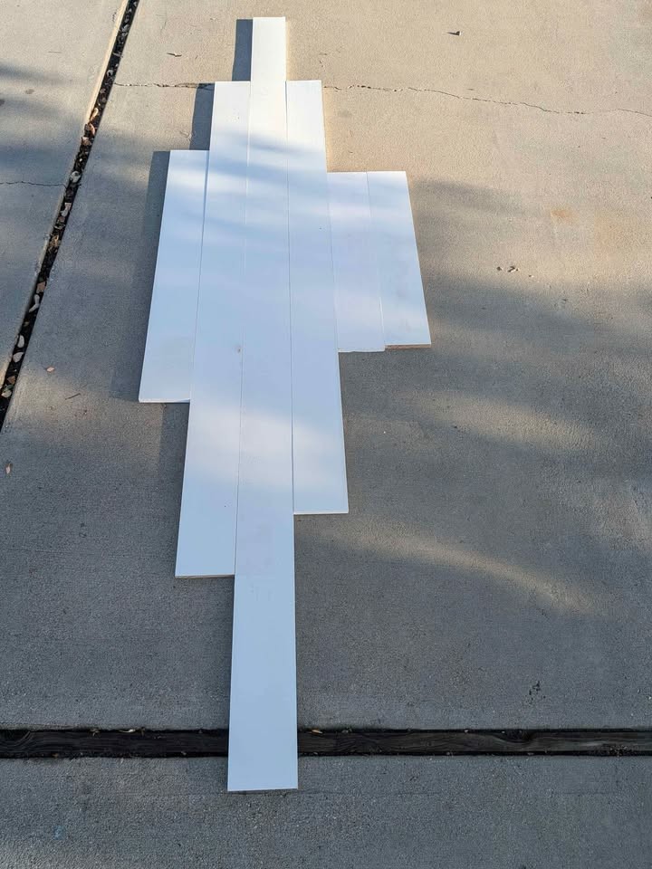 Primed FJ Pine 1x6 x 8' Boards - Image 2