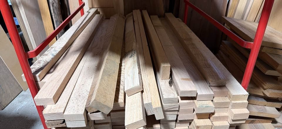 100 plus pcs. Kiln Dried Red Oak. 1”x2”x36” - Image 3